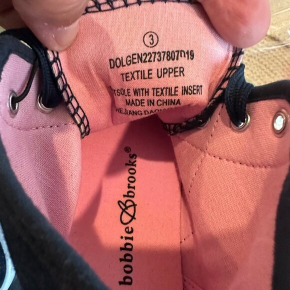 Bobbie Brooks Girls Denim High-Top Sneakers With Rainbow Stripe Accent & Pink Li - Picture 4 of 7